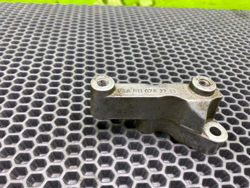 Кронштейн, 800 рублей, Калининград