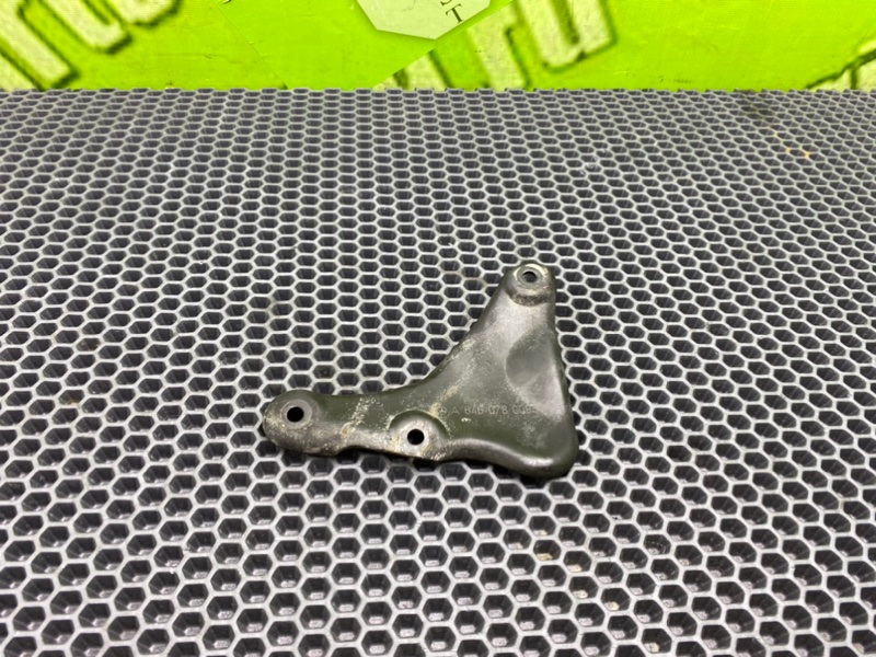 Кронштейн, 900 рублей, Калининград