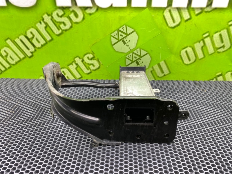 Кронштейн усилителя бампера, 1300 рублей, Калининград