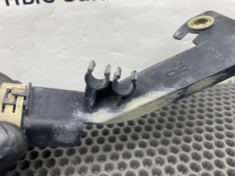 Кронштейн, 600 рублей, Калининград