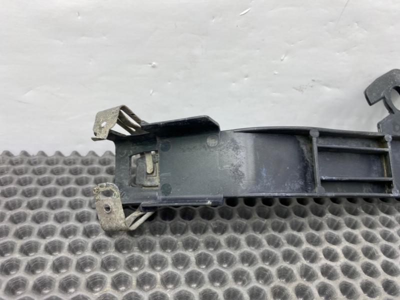 Кронштейн, 600 рублей, Калининград