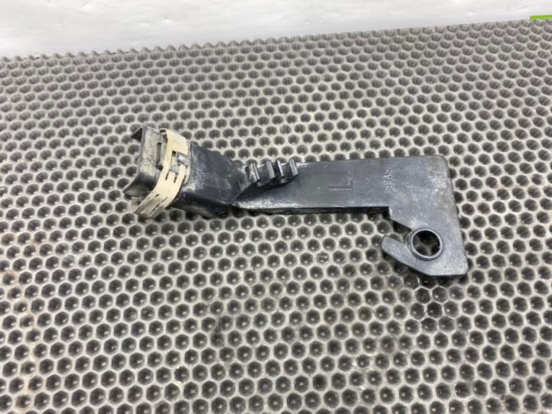 Кронштейн, 600 рублей, Калининград