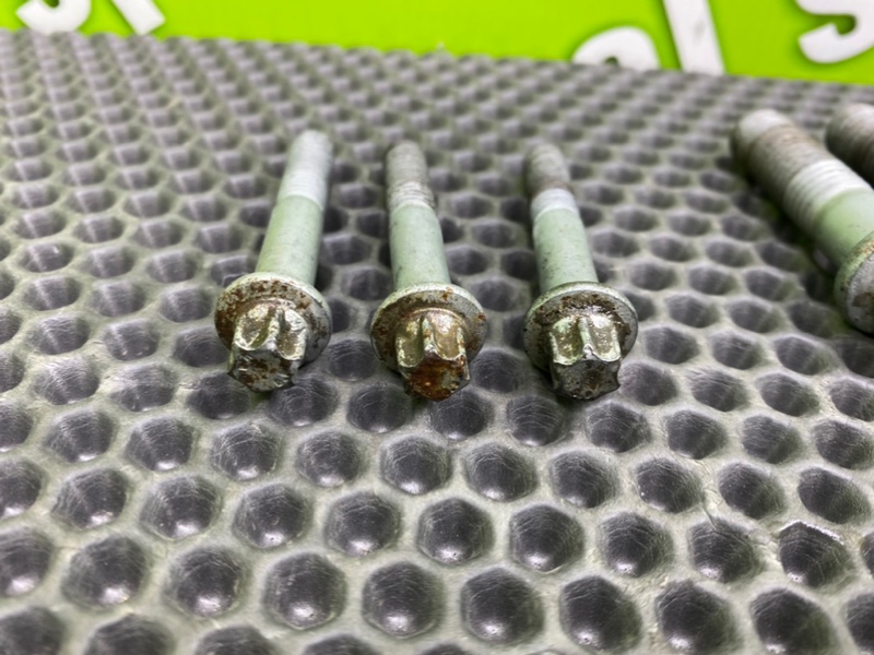 Болты, 1600 рублей, Калининград