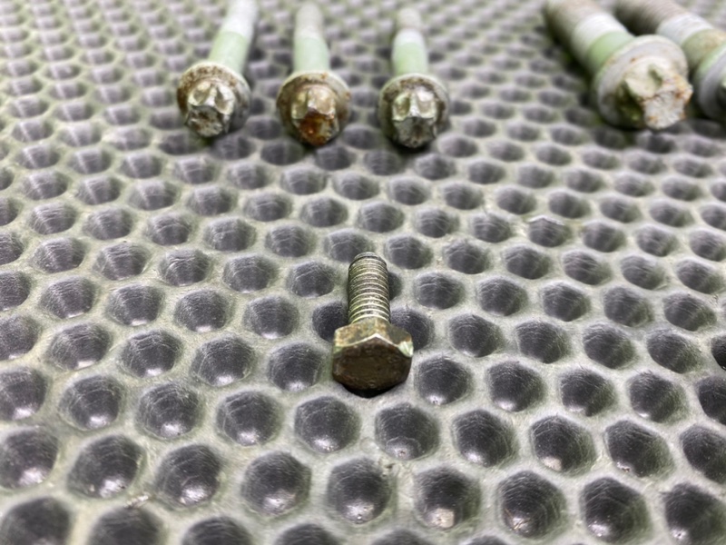 Болты, 1600 рублей, Калининград