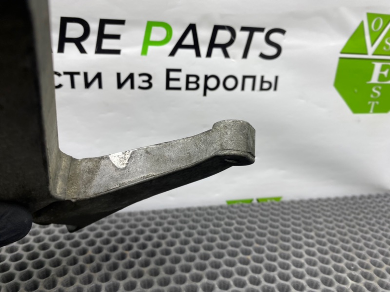 Кронштейн, 900 рублей, Калининград