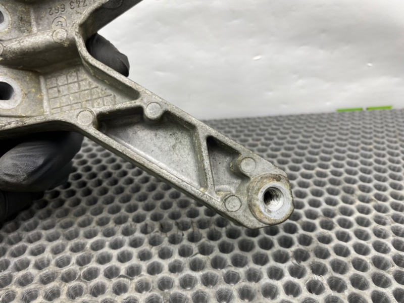 Кронштейн, 900 рублей, Калининград