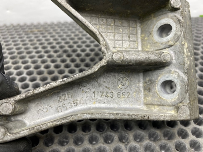 Кронштейн, 900 рублей, Калининград