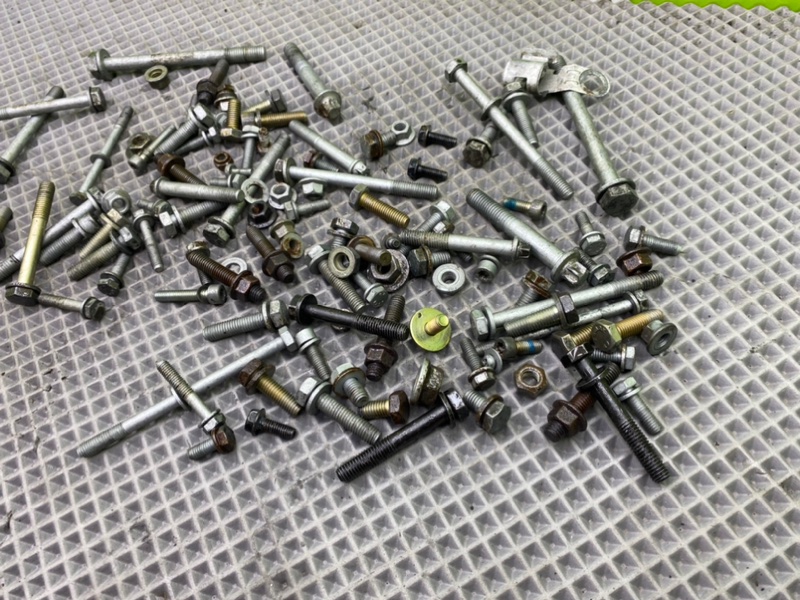 Болты, 1500 рублей, Калининград