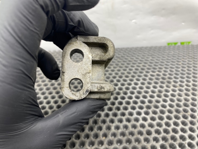 Кронштейн, 900 рублей, Калининград