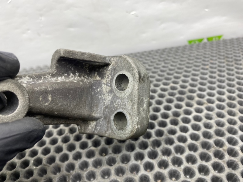 Кронштейн, 900 рублей, Калининград