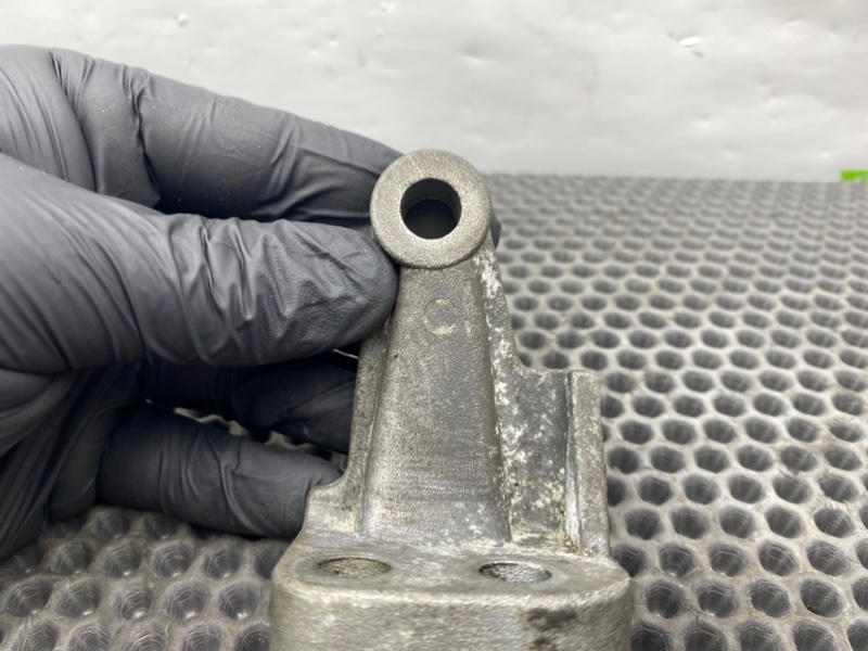 Кронштейн, 900 рублей, Калининград