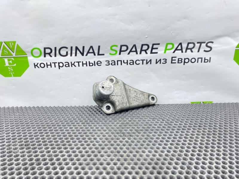 Кронштейн, 1100 рублей, Калининград