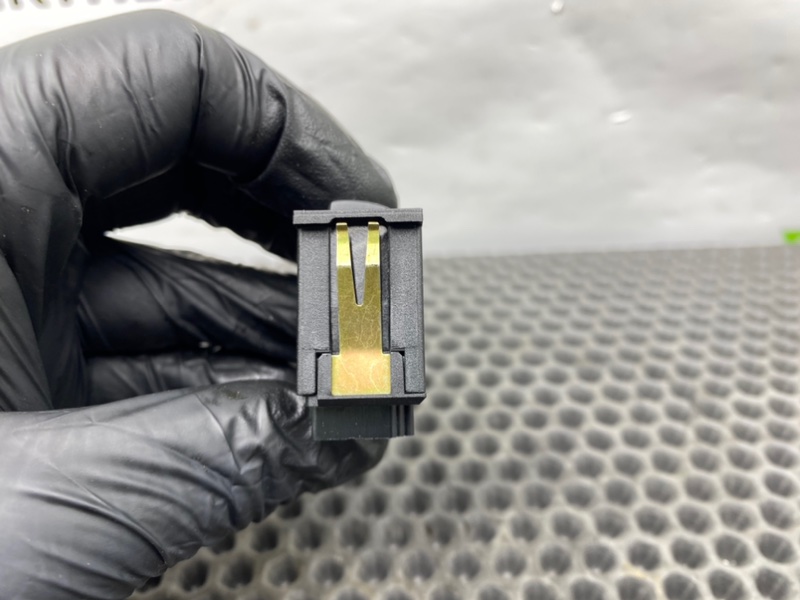 Кнопка, 700 рублей, Калининград