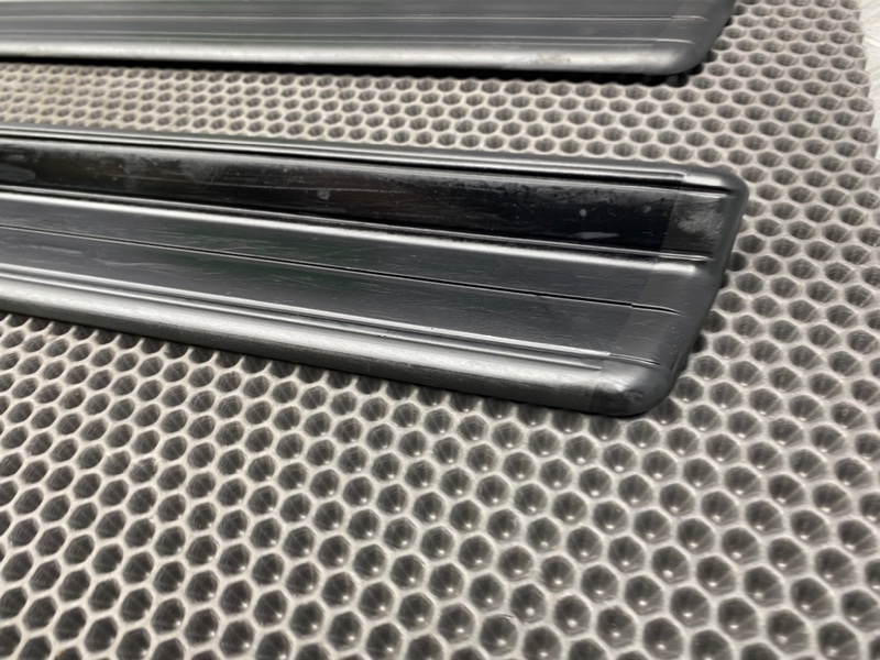 Накладки порогов, 1900 рублей, Калининград