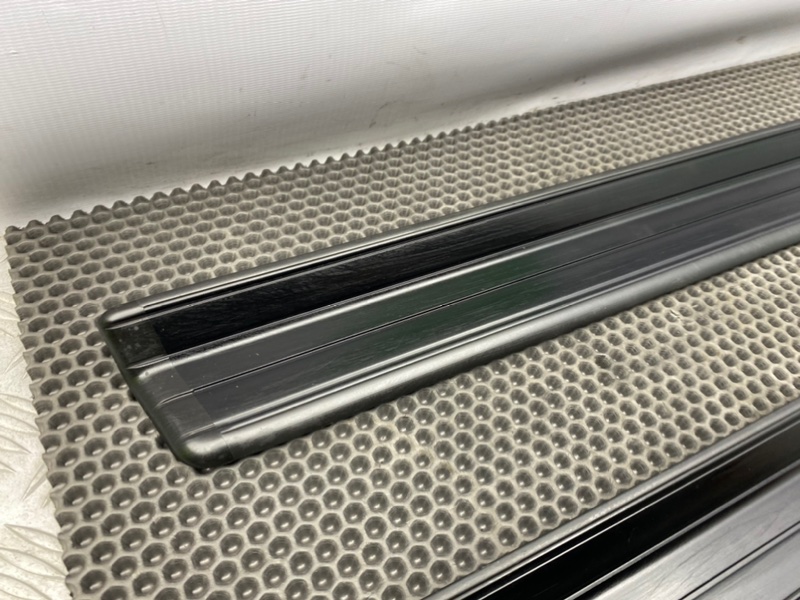 Накладки порогов, 1900 рублей, Калининград