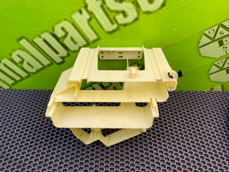 Кронштейн, 600 рублей, Калининград