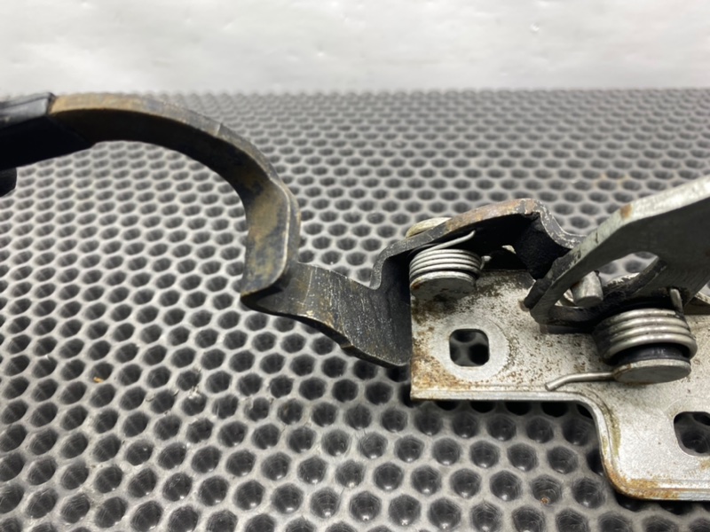 Замок капота, 1900 рублей, Калининград