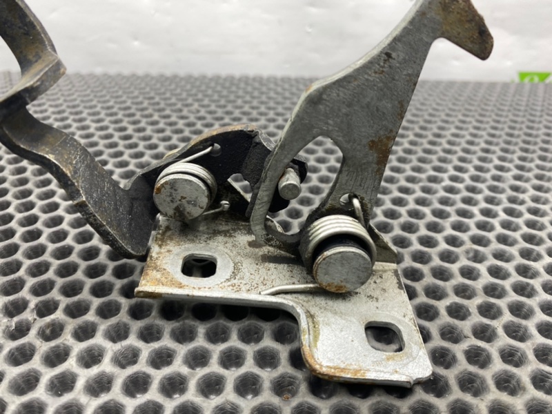 Замок капота, 1900 рублей, Калининград