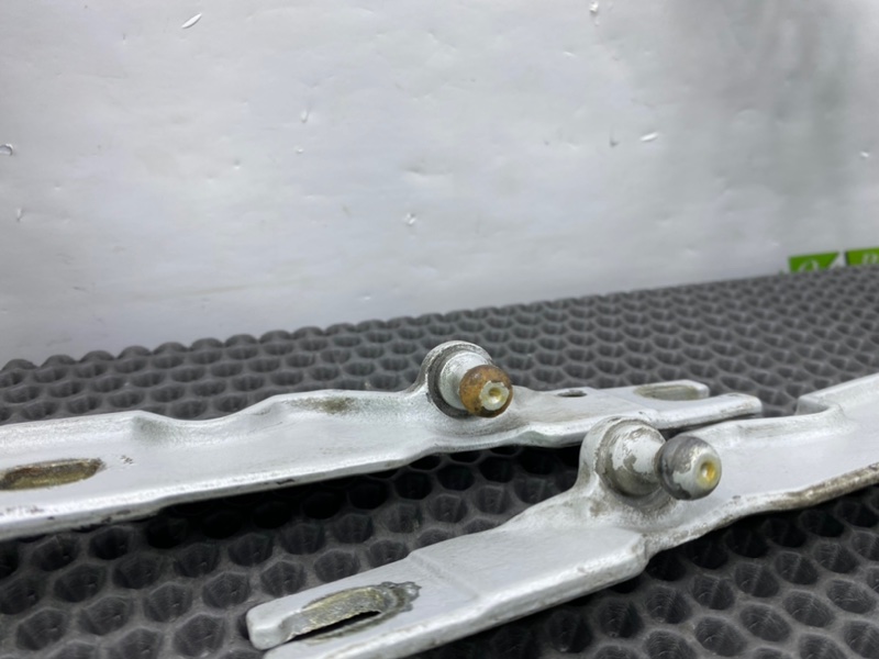 Петли капота, 1900 рублей, Калининград