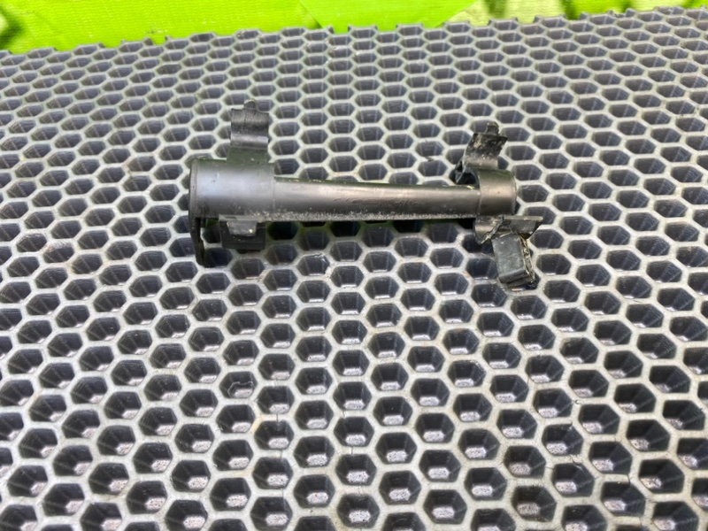 Кронштейн, 600 рублей, Калининград