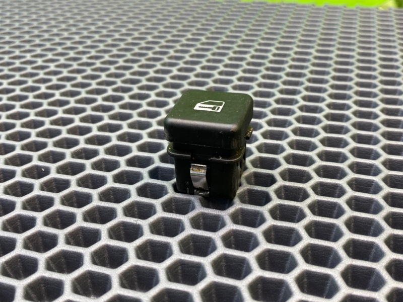 Кнопка центрального замка, 700 рублей, Калининград