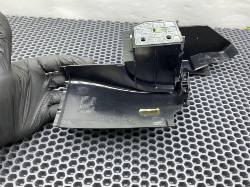 Кронштейн полки багажника, 1200 рублей, Калининград