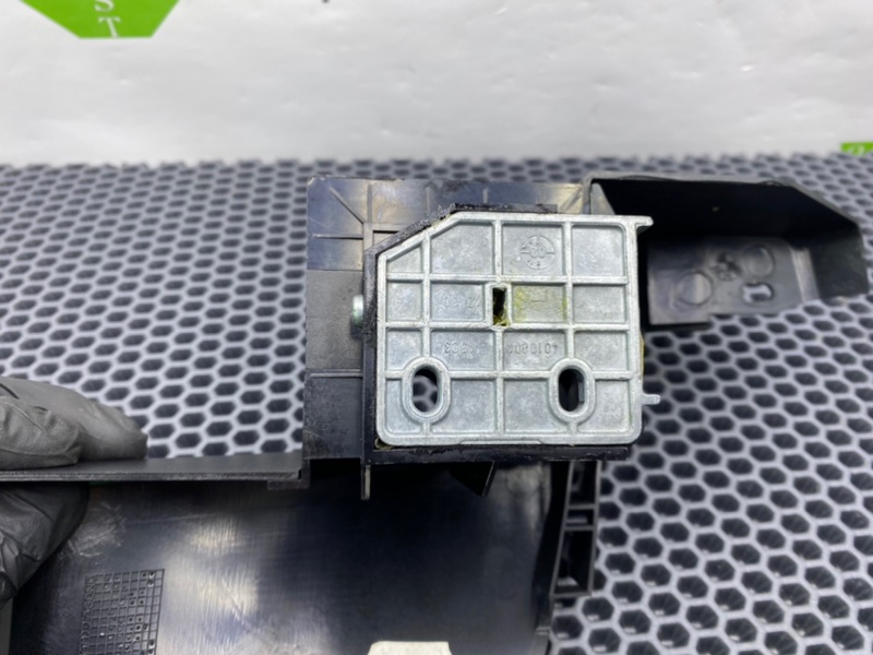 Кронштейн полки багажника, 1200 рублей, Калининград