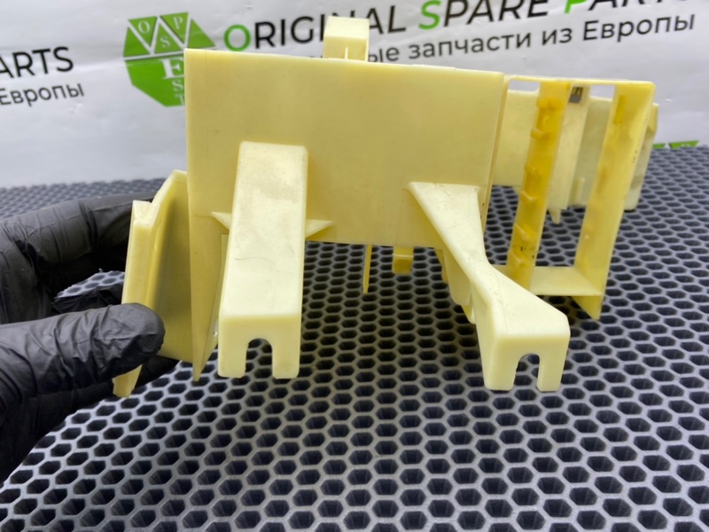 Кронштейн блока предохранителей, 1000 рублей, Калининград