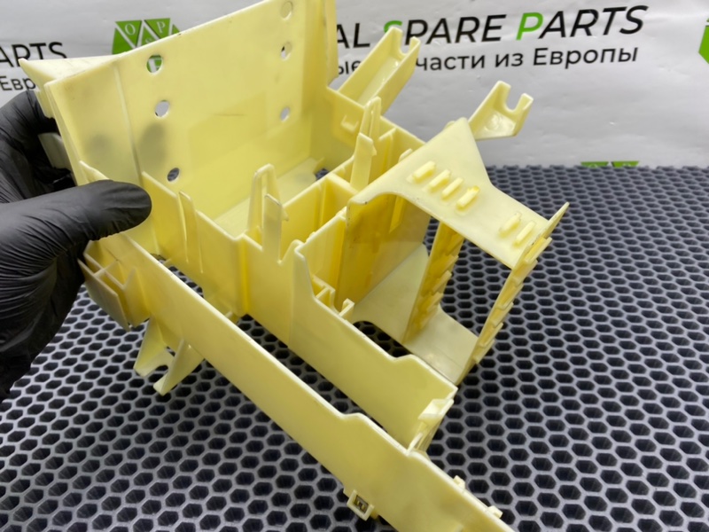 Кронштейн блока предохранителей, 1000 рублей, Калининград