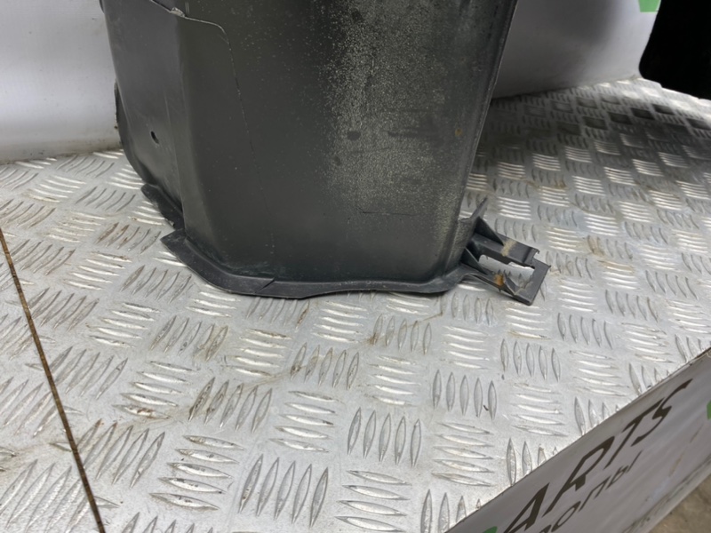 Подкрылок, 1600 рублей, Калининград