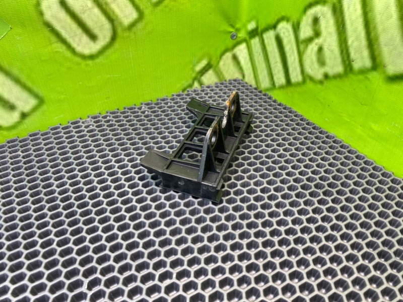 Кронштейн бампера, 700 рублей, Калининград