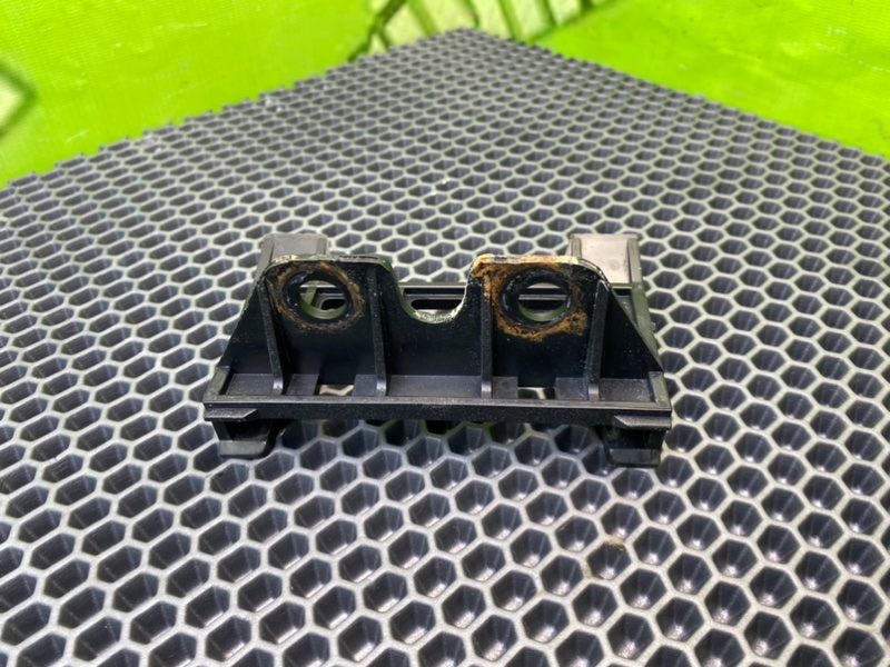 Кронштейн бампера, 700 рублей, Калининград