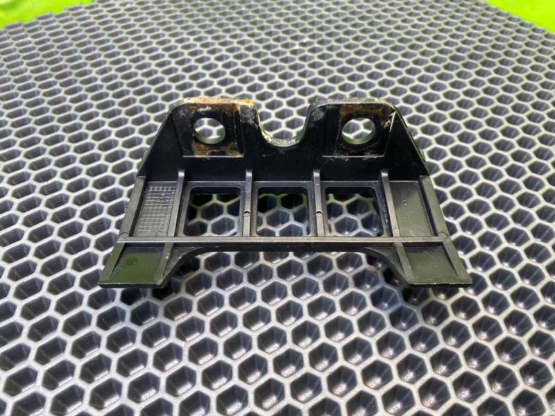 Кронштейн бампера, 700 рублей, Калининград