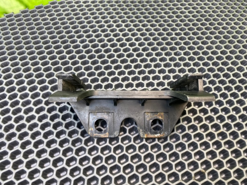 Кронштейн бампера, 700 рублей, Калининград