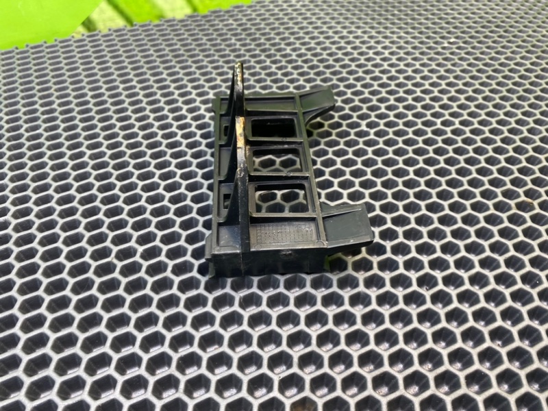 Кронштейн бампера, 700 рублей, Калининград