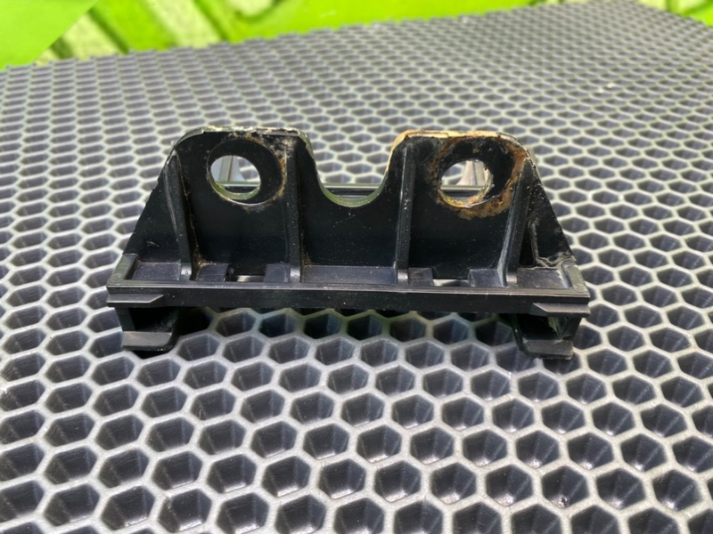 Кронштейн бампера, 700 рублей, Калининград