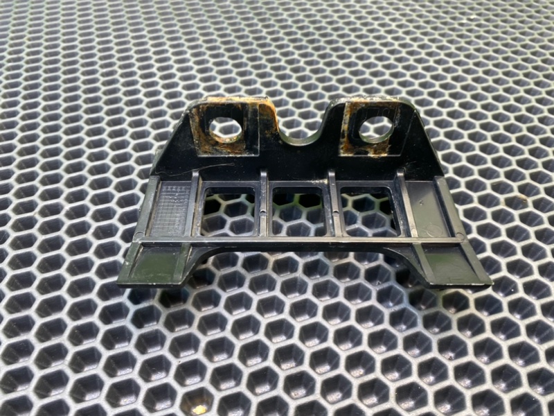 Кронштейн бампера, 700 рублей, Калининград