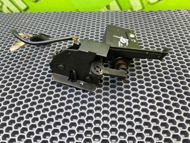 Замок стекла багажника, 1600 рублей, Калининград