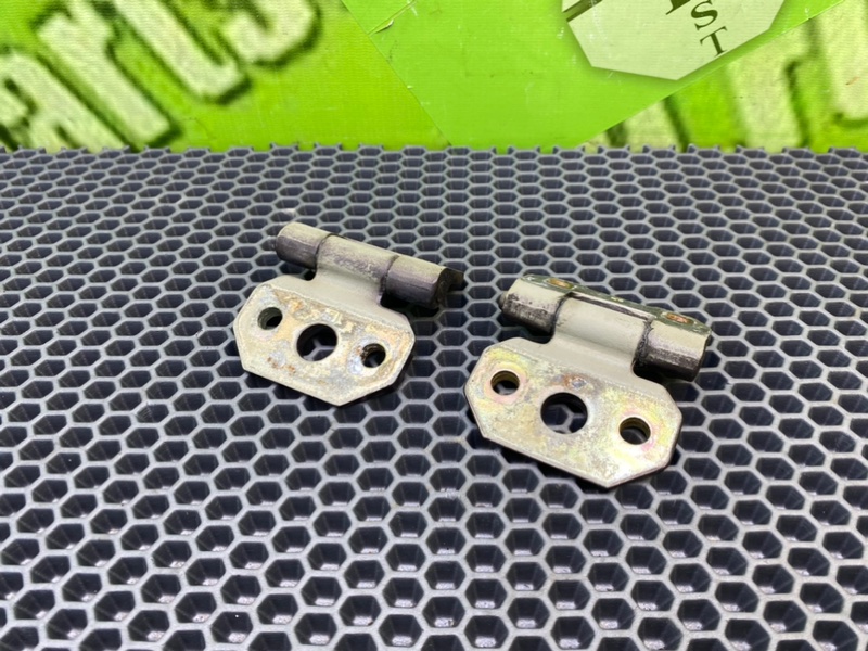 Петли дверей, 600 рублей, Калининград