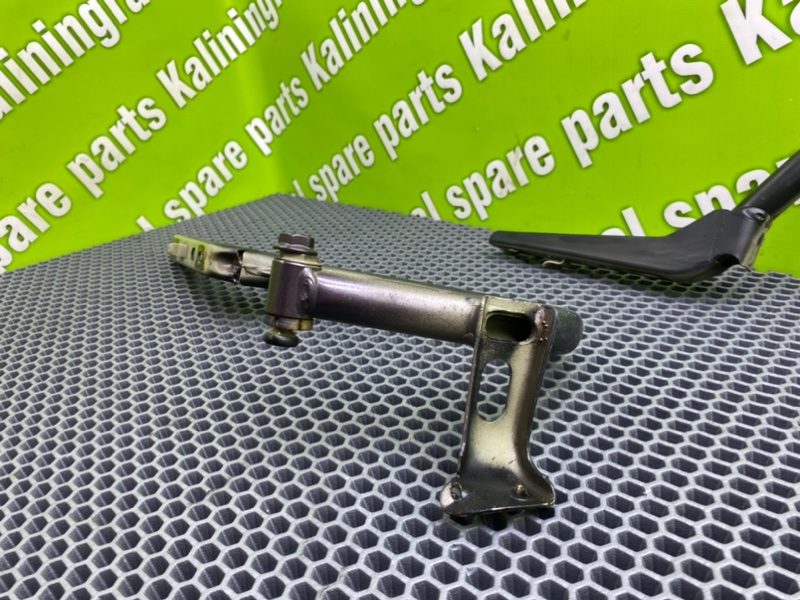 Петли багажника, 1400 рублей, Калининград