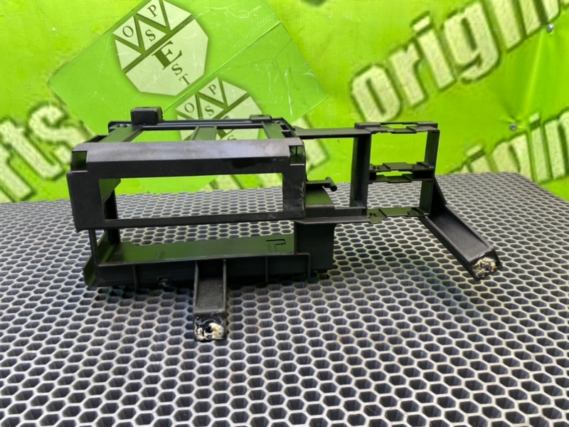 Кронштейн, 600 рублей, Калининград