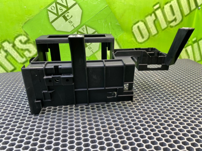 Кронштейн, 600 рублей, Калининград