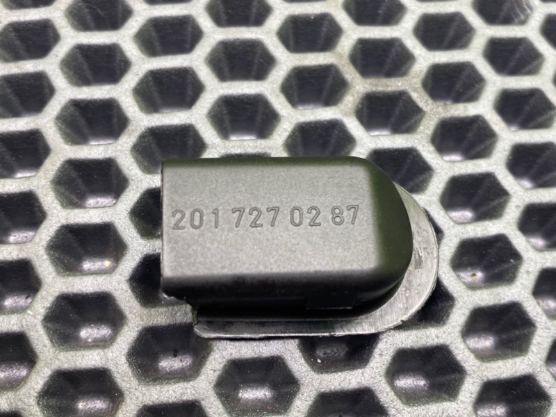 Кронштейн обшивки двери, 600 рублей, Калининград