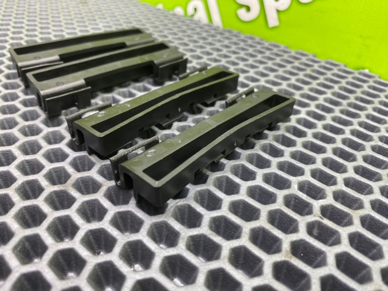 Кронштейны, 1000 рублей, Калининград