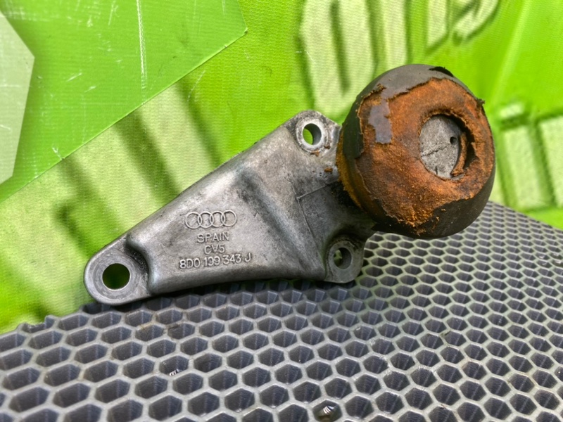 Кронштейн двигателя, 1000 рублей, Калининград