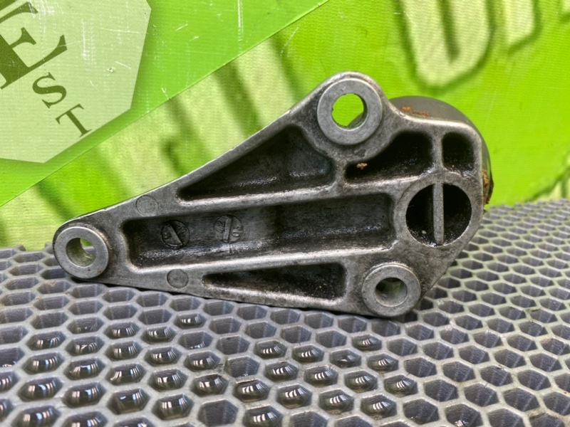 Кронштейн двигателя, 1000 рублей, Калининград