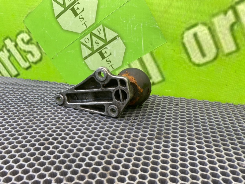 Кронштейн двигателя, 1000 рублей, Калининград