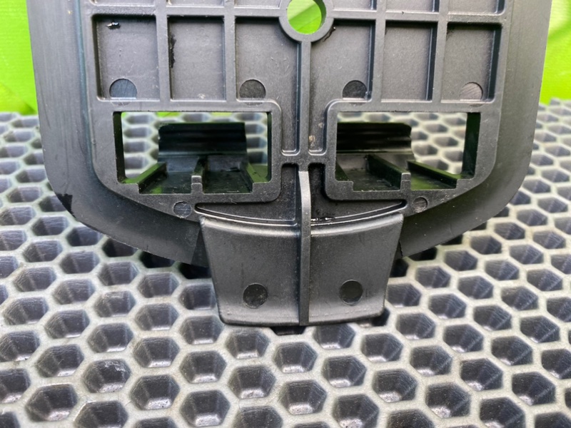 Кронштейн, 900 рублей, Калининград