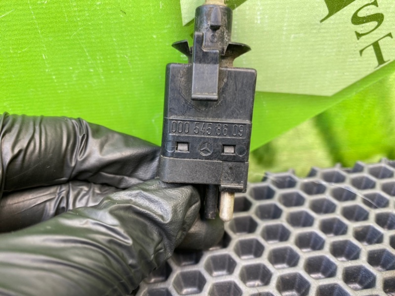 Концевик стоп-сигнала, 500 рублей, Калининград