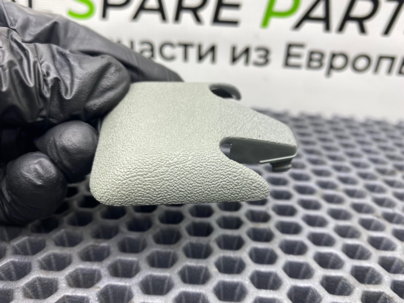 Заглушка полозьев сиденья, 500 рублей, Калининград